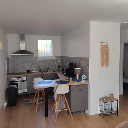 Dans Maison De Village Apartamento Pinet (Herault)